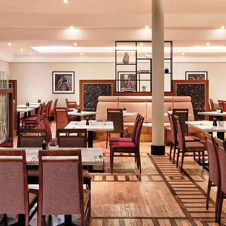 מלון Radisson Blu 5*